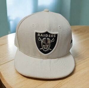 White 59FIFTY Raiders Cap NFL Size 7&1/2